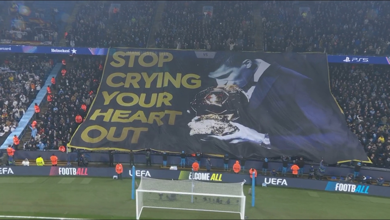  曼城球迷打出羅德里親吻金球獎TIFO：收起你的眼淚！