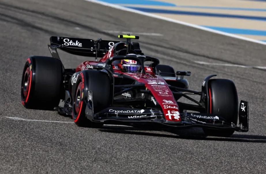  F1中國大獎賽正在進行！周冠宇：今年若有機會 想?yún)⒓酉翹BA的集訓