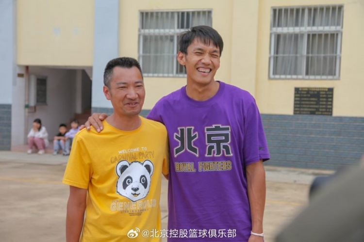  那一封信的故事還在延續(xù) 矣進(jìn)宏母校的師生們來到北京了！