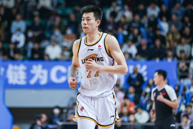  復出還要找狀態(tài)！張鎮(zhèn)麟半場6中1僅拿2分1板4助1斷