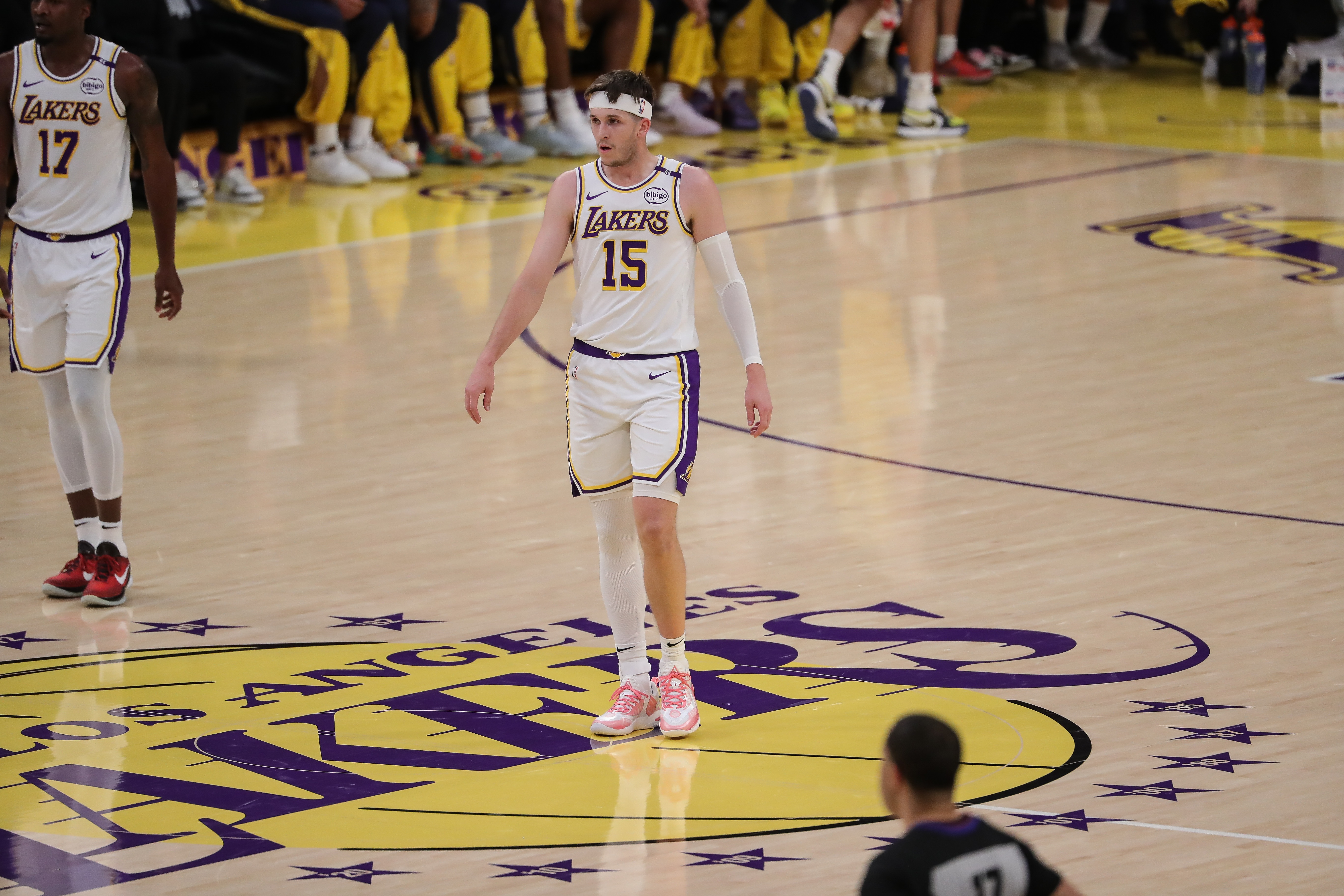  昨天驅(qū)逐憋著火呢！里夫斯21中9砍下32分7助 罰球13中12