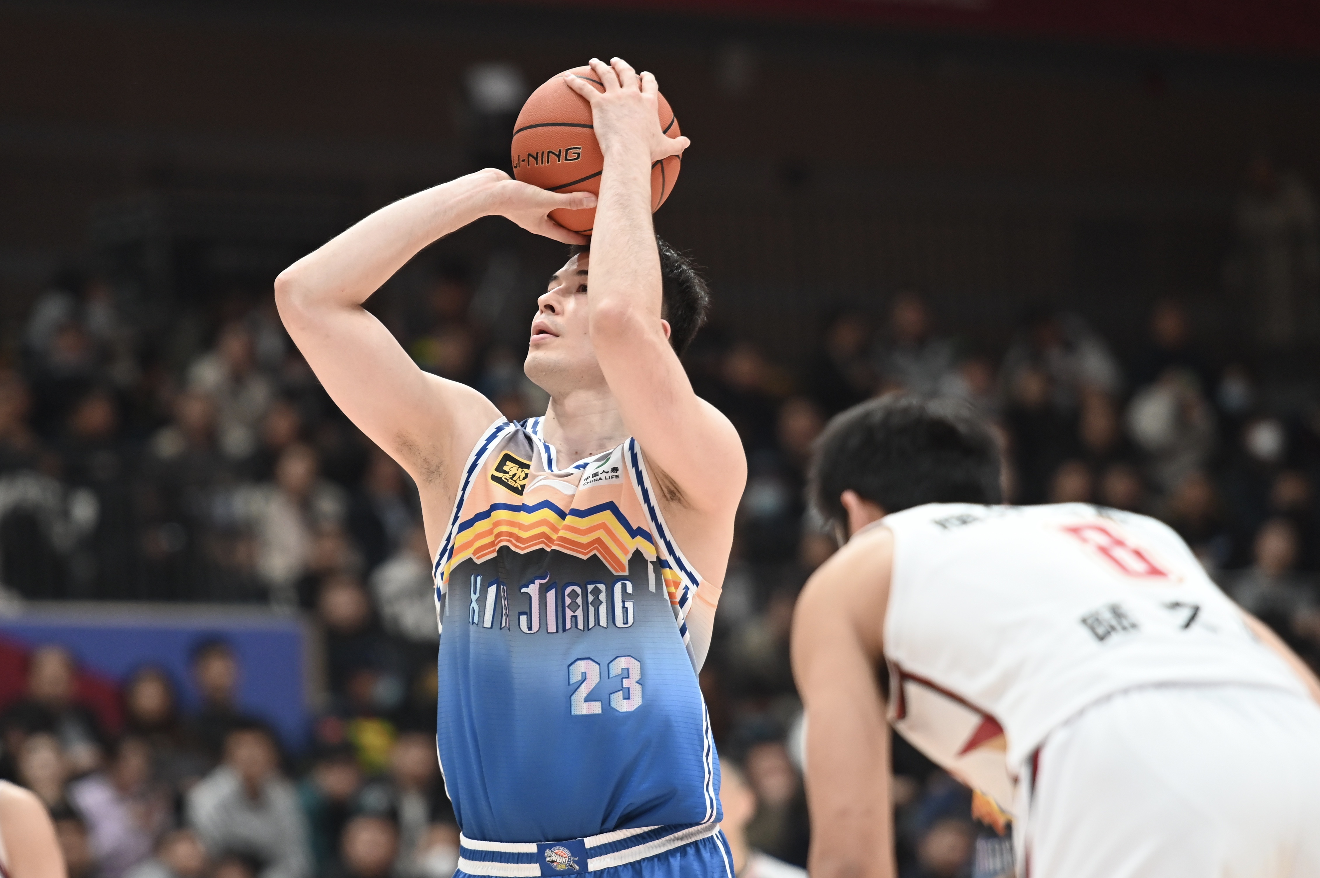  高效表現(xiàn)！阿不都沙拉木10中7拿下17分9板 其中4個前場板