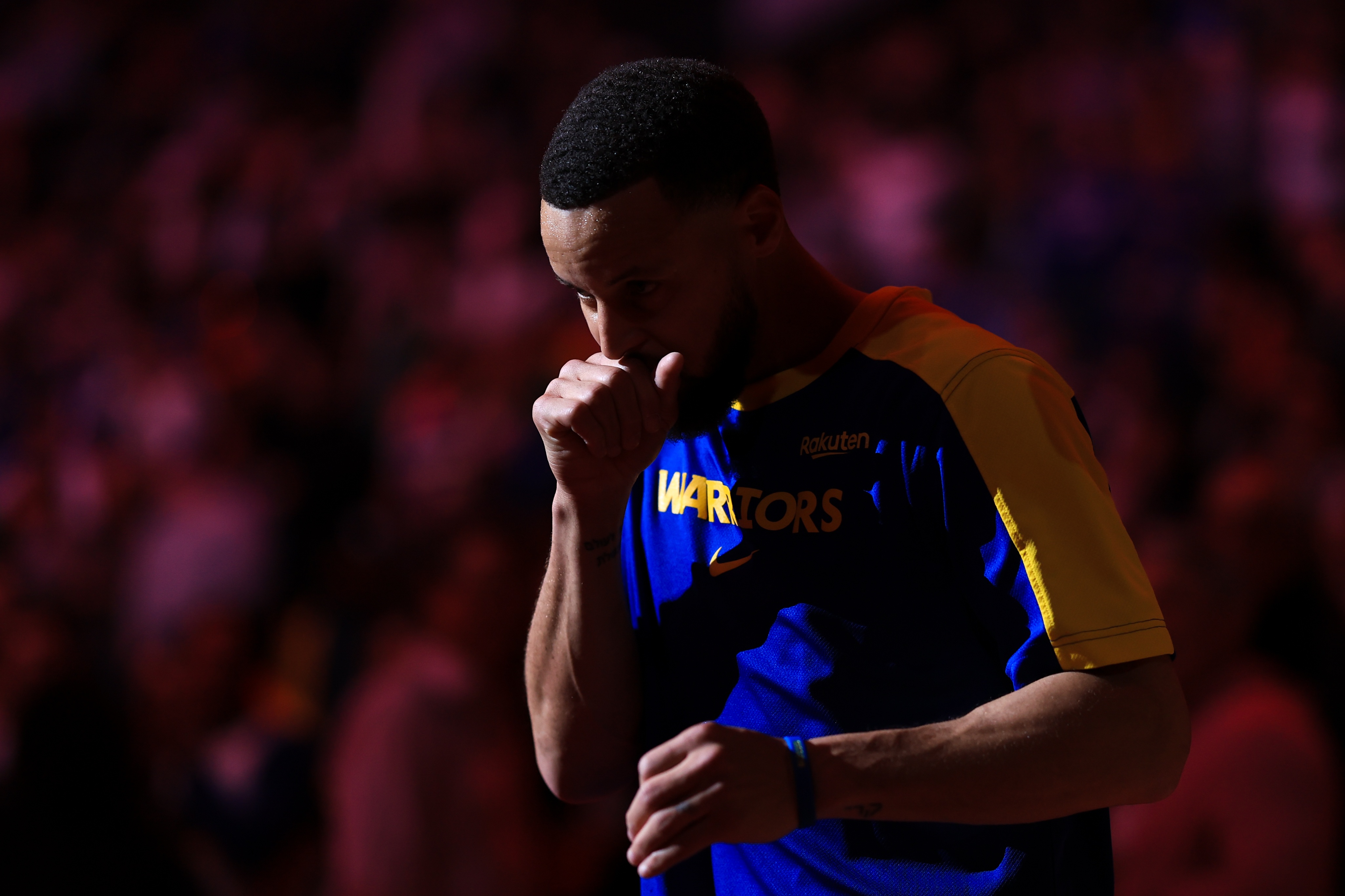  庫里歷時(shí)1011場比賽解鎖25000分 NBA歷史后衛(wèi)中第5快